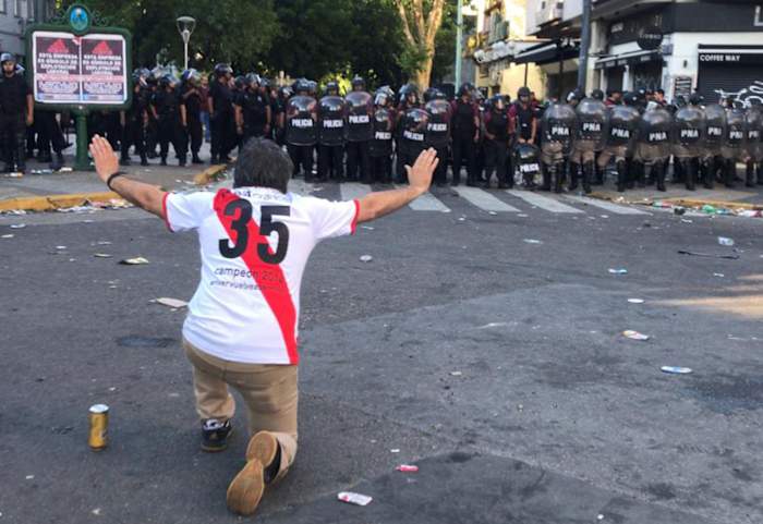 river-plate-fan-police.jpg